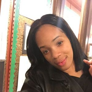 Meet your Posher, Jenay